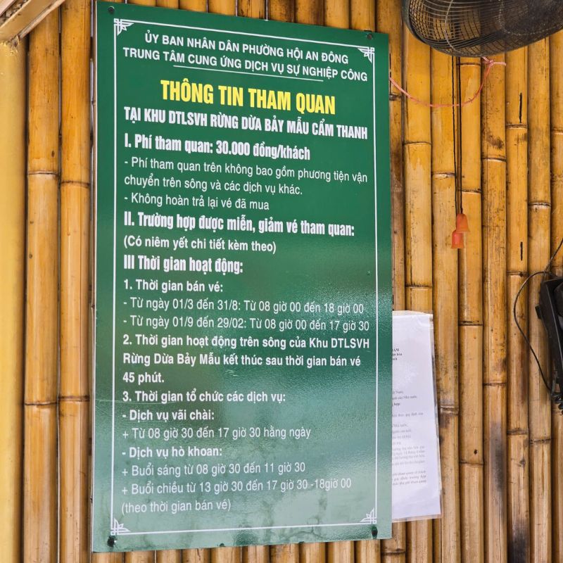 GIÁ THUYỀN THÚNG HỘI AN 2026 ( MỚI NHẤT ) 2 Bảng thông tin giá vé tham quan rừng dừa bảy mẫu hội an 30000 đồng