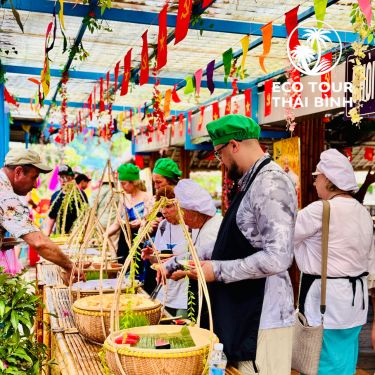 7 Trải Nghiệm Không Nên Bỏ Lỡ Khi Đi Rừng Dừa Bảy Mẫu