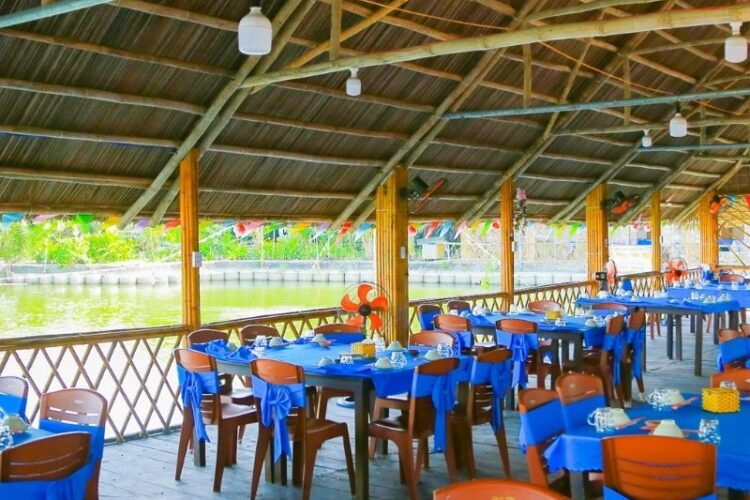 RỪNG DỪA BẢY MẪU HỘI AN – GIÁ VÉ, THUYỀN THÚNG & COMBO ĂN UỐNG 2026 28 Nhà hàng sinh thái trong rừng dừa bảy mẫu hội an