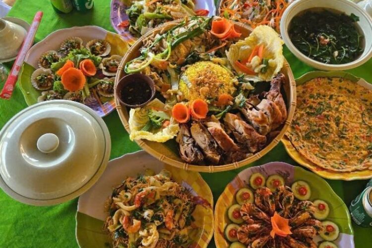 RỪNG DỪA BẢY MẪU HỘI AN – GIÁ VÉ, THUYỀN THÚNG & COMBO ĂN UỐNG 2026 29 Set menu cơm đoàn tại rừng dừa bảy mẫu hội an