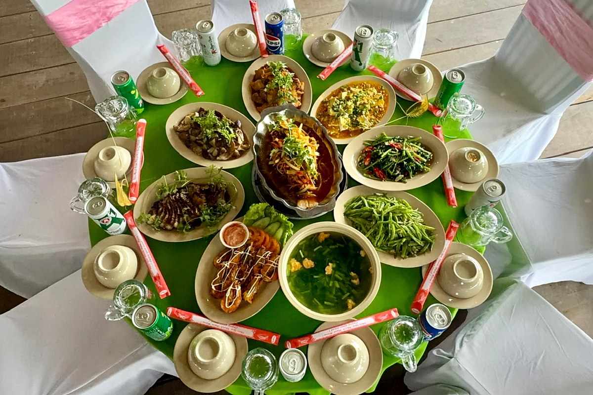 Set menu cơm quê tại nhà hàng Eco Tour Thái Bình