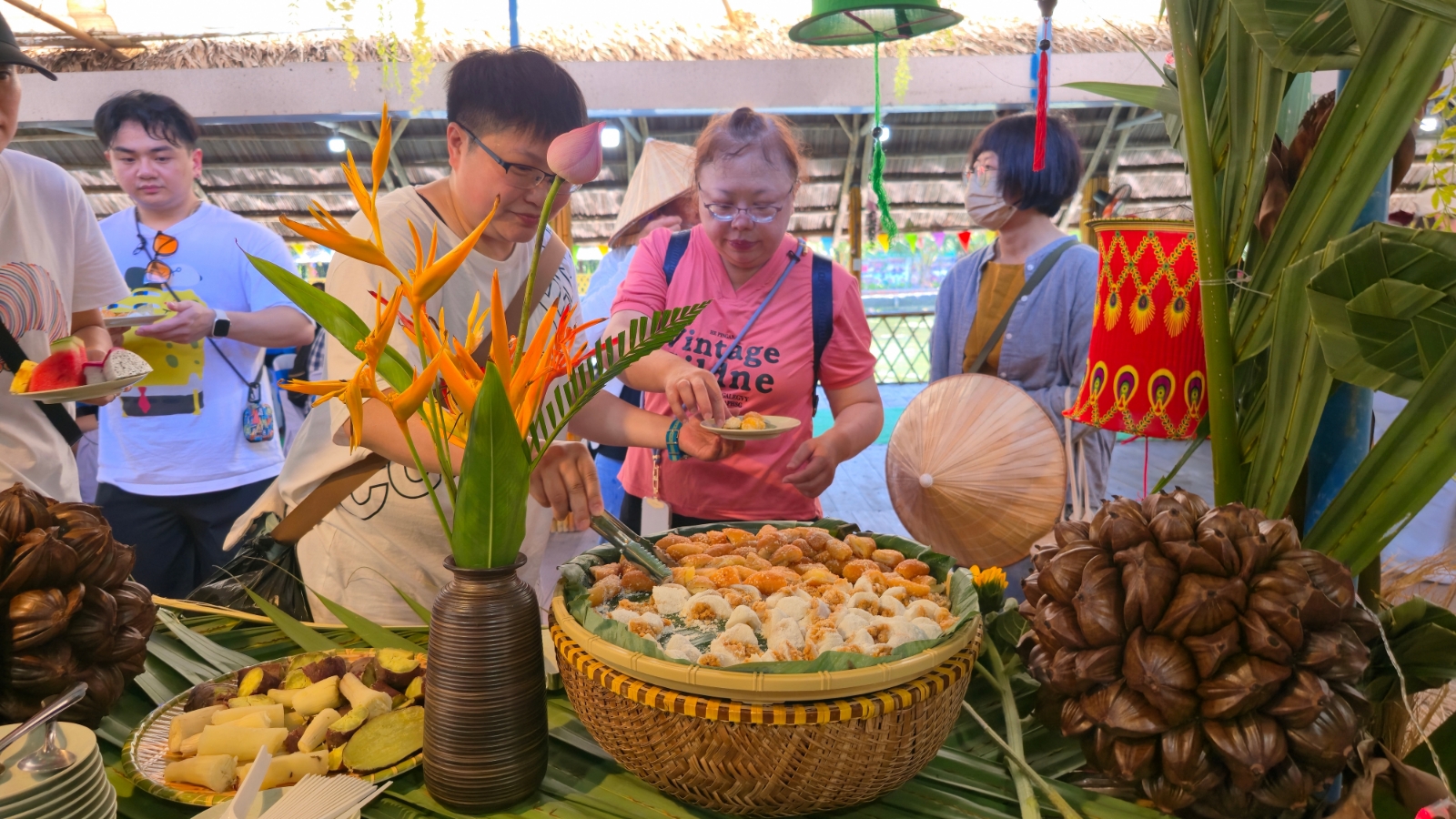 nhà hàng sinh thái tại rừng dừa