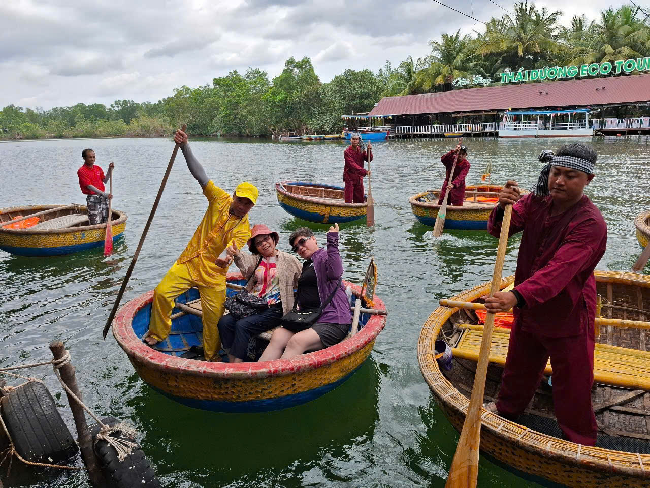 vé thuyền thúng Hội An