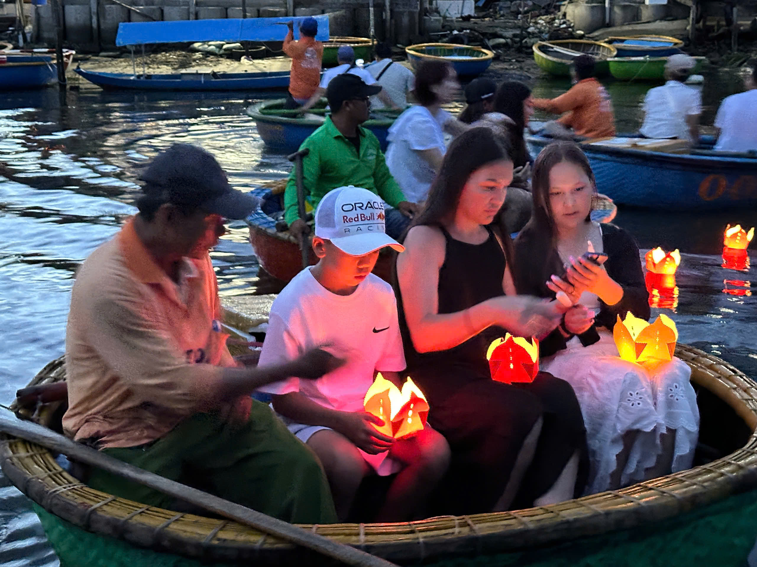 du lịch thuyền thúng hội an