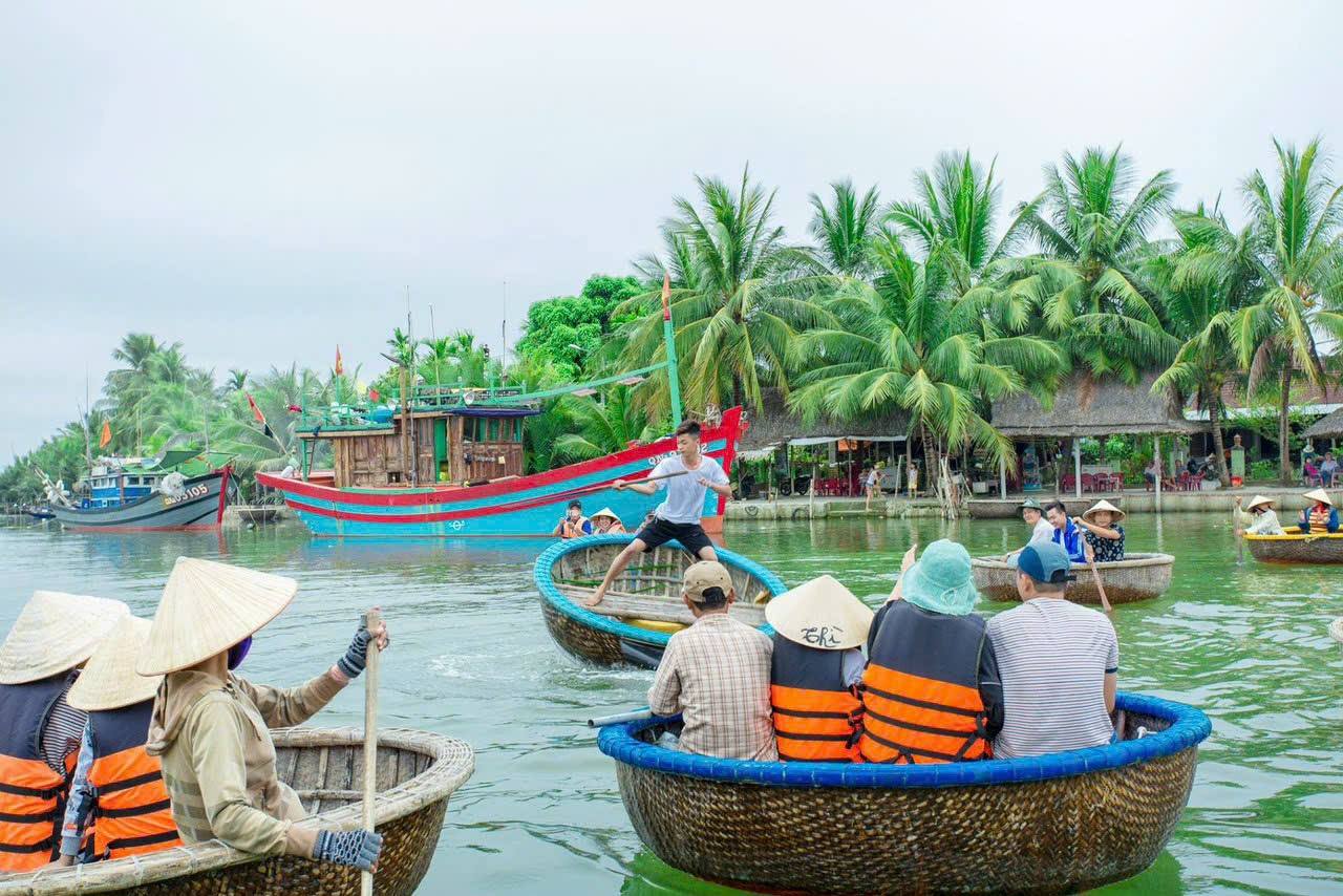 tour thuyền thúng hội an